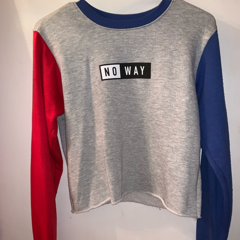 NO WAY cropped sweatshirt🦋❤️